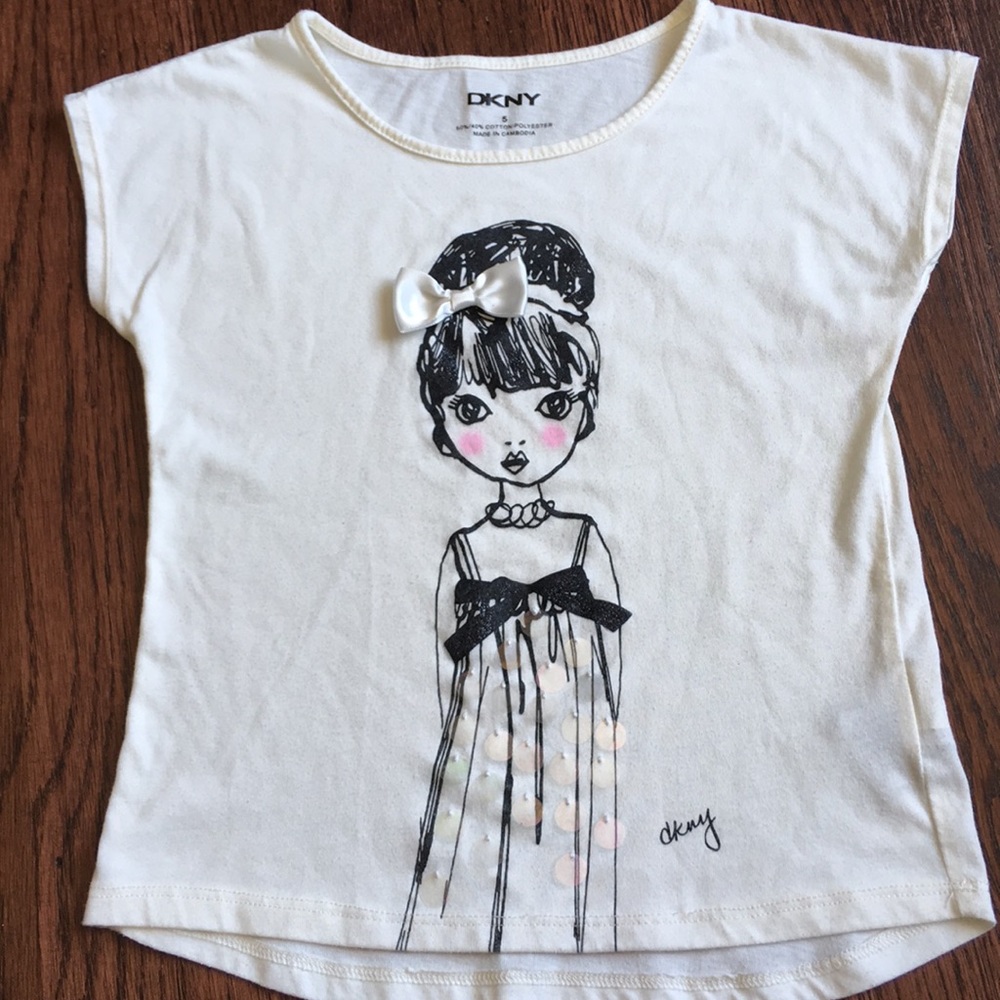 Girls 5 DKNY T-shirt